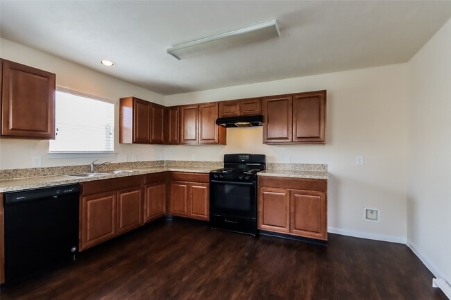 Photo - 2203 Barnack Ct