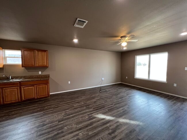 Photo - 2914 E Cornell St