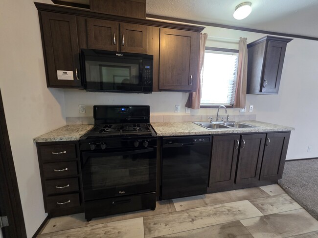 Photo - 154 Whippoorwill Ln