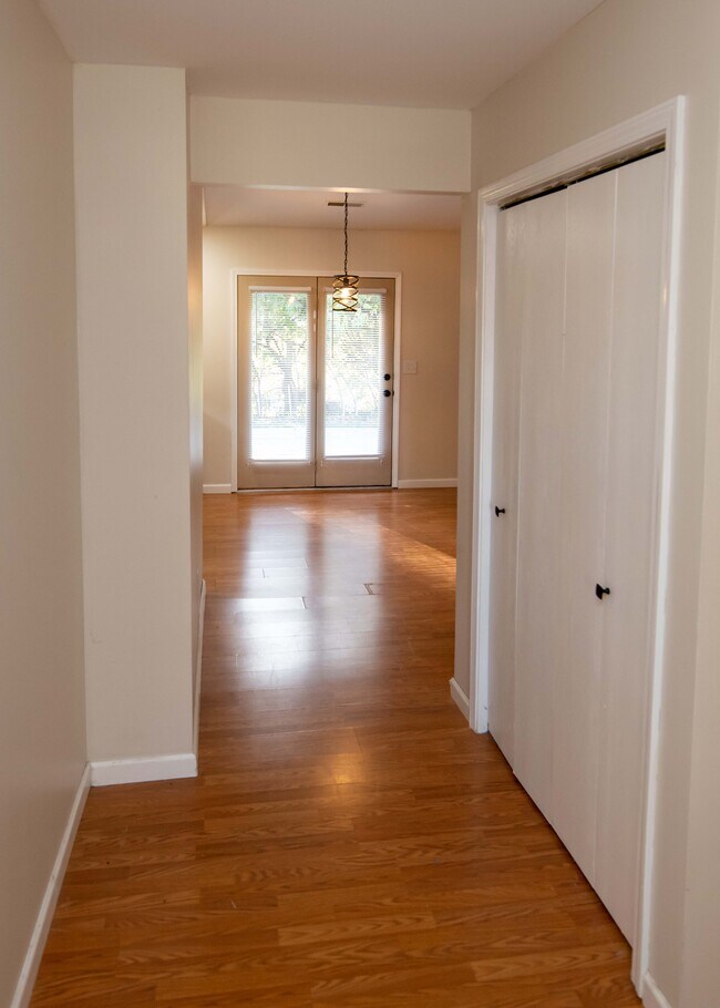 Photo - 106 Pierre Pl Unit 106