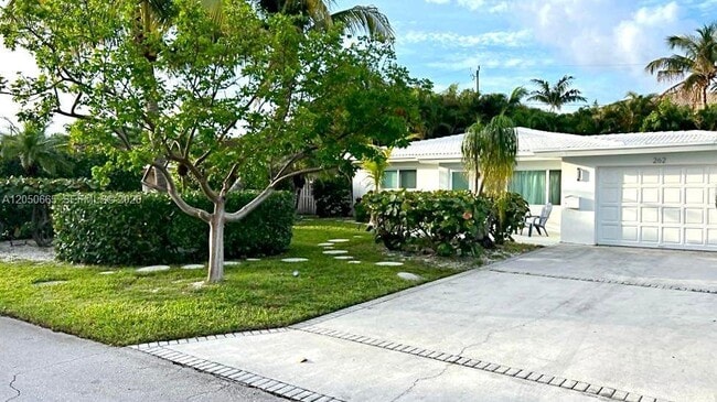 262 Bombay Ave