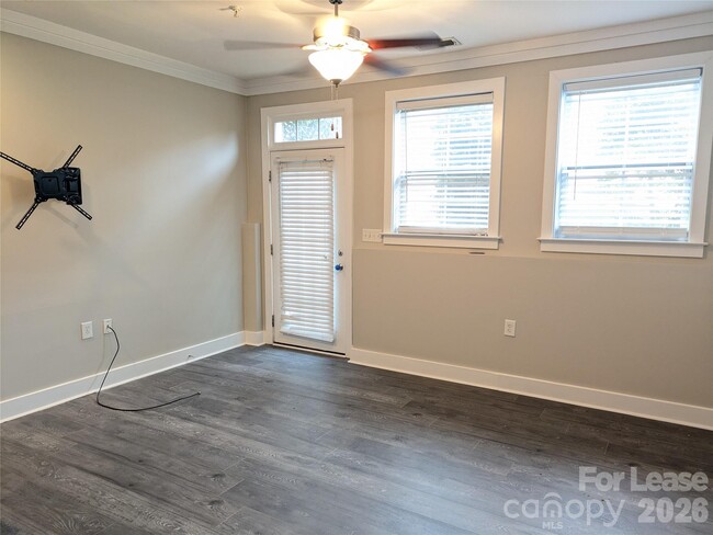 Photo - 234 Harbour Pl Dr