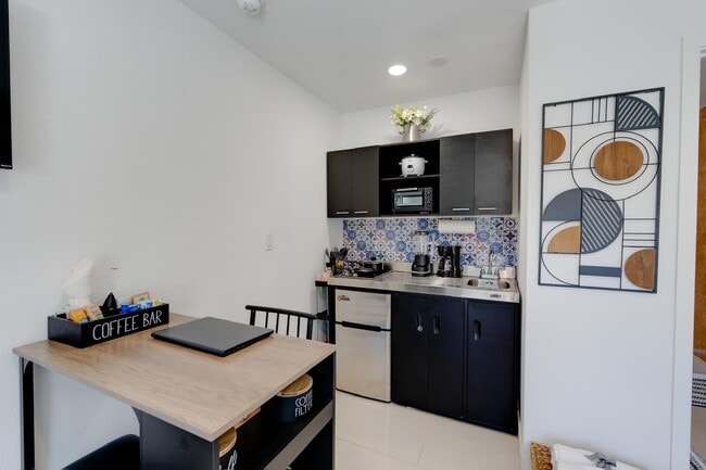 Photo - 1112 NW 2nd St Unidad Studio