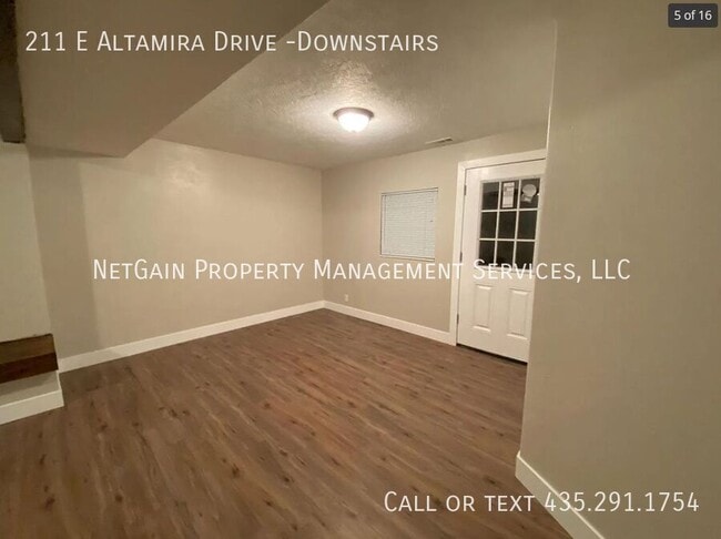 Photo - 211 E Altamira Dr