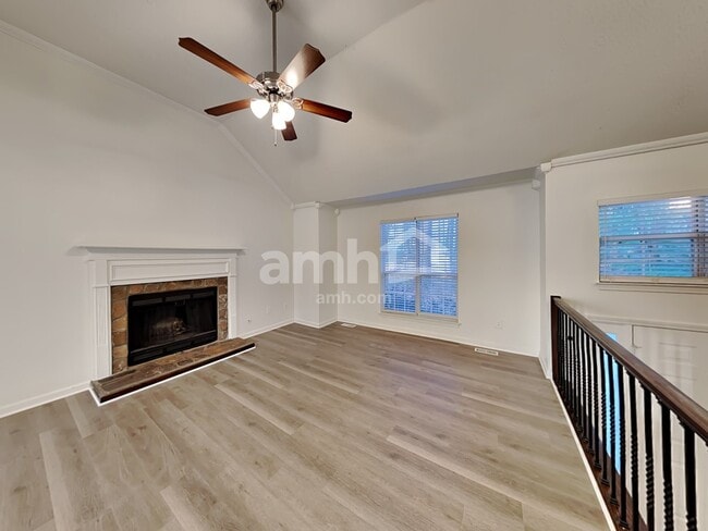 Photo - 154 Spring Creek Ct