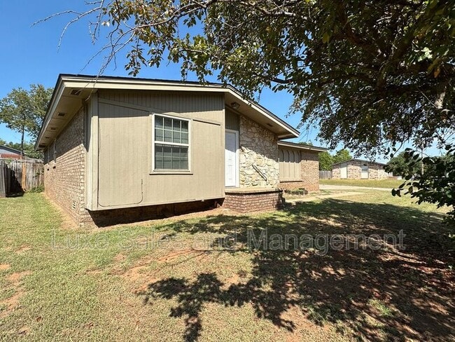 Photo - 4207 N Shadybrook Dr