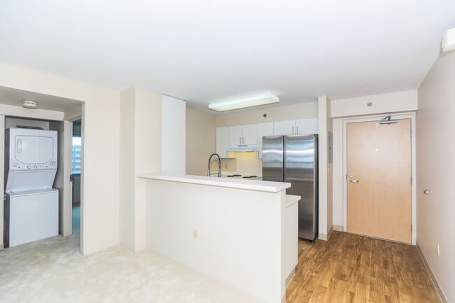 Photo - Country Club Village 6 - 2bd/1bath/2prkg Unit 1116