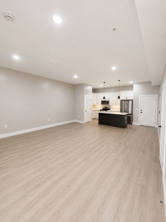 6121 Bergenline Ave