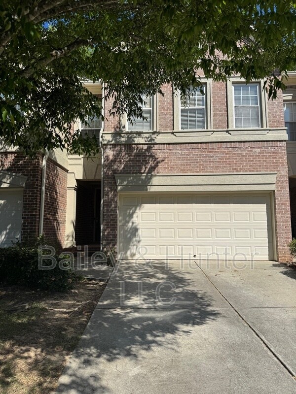 Photo - 3365 Regent Pl SW