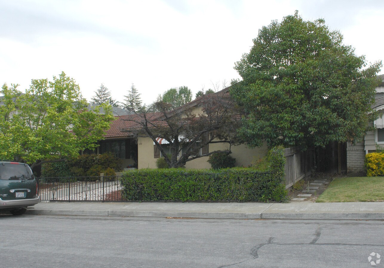 Photo - 131 Warren Drive