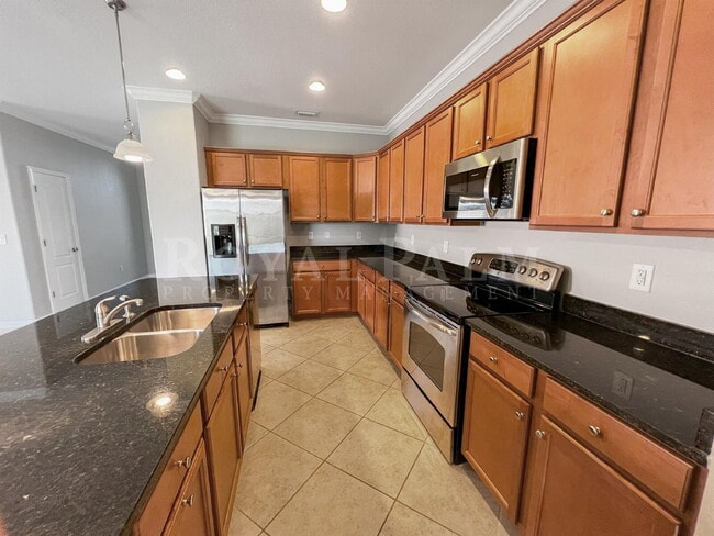 Building Photo - Spacious 4 Bedroom Home for Rent in Fort Myers!