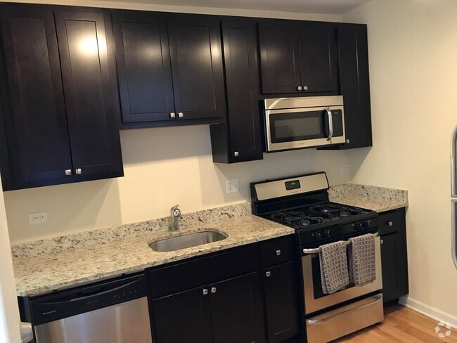 Building Photo - 4750 N Sacramento Ave Unit 3W Rental