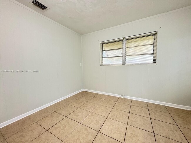 Photo - 1900 NW 12th Ave