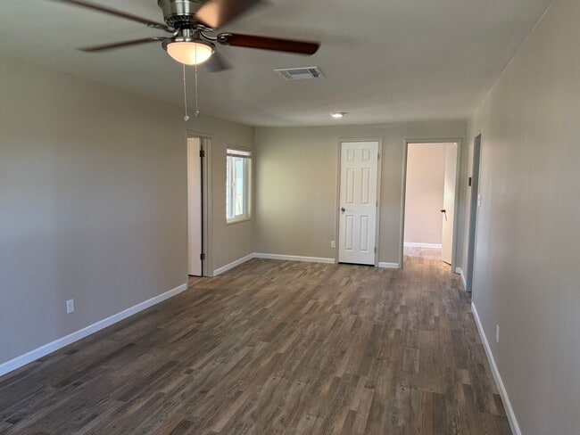 Photo - 1701 7th Ave