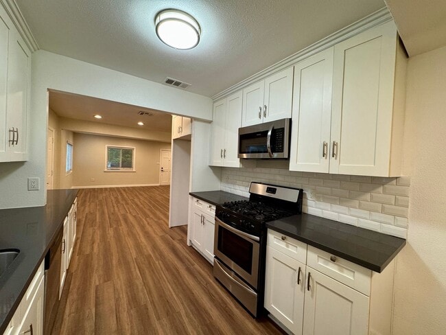 Photo - 15105 Nurmi St Apartamento Unidad 15105 A Nurmi St