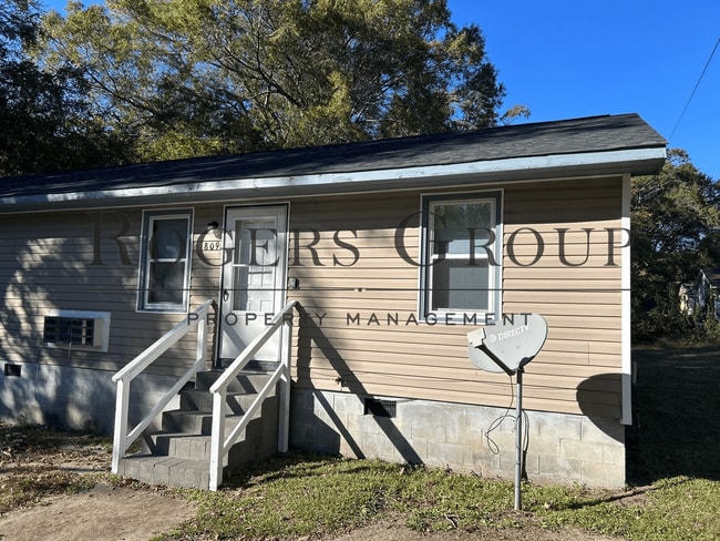 #450 - 807-809 Hughes St Duplex - #450 - 807-809 Hughes St Duplex Unidad 809 Hughes St