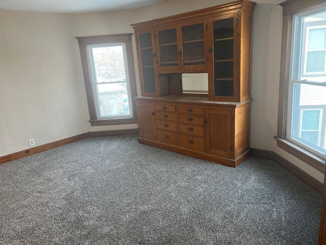 Photo - 479 N Washington St Unit Upper