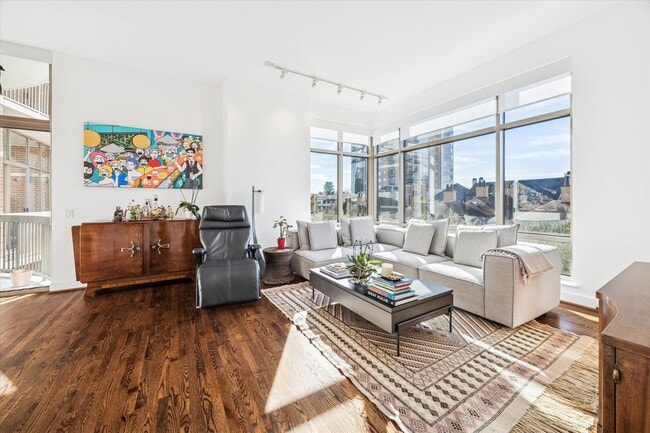 Photo - 2211 Briarglen Dr Unit 505