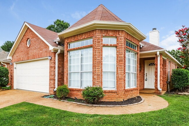 Photo - 3158 Clubview Cove N