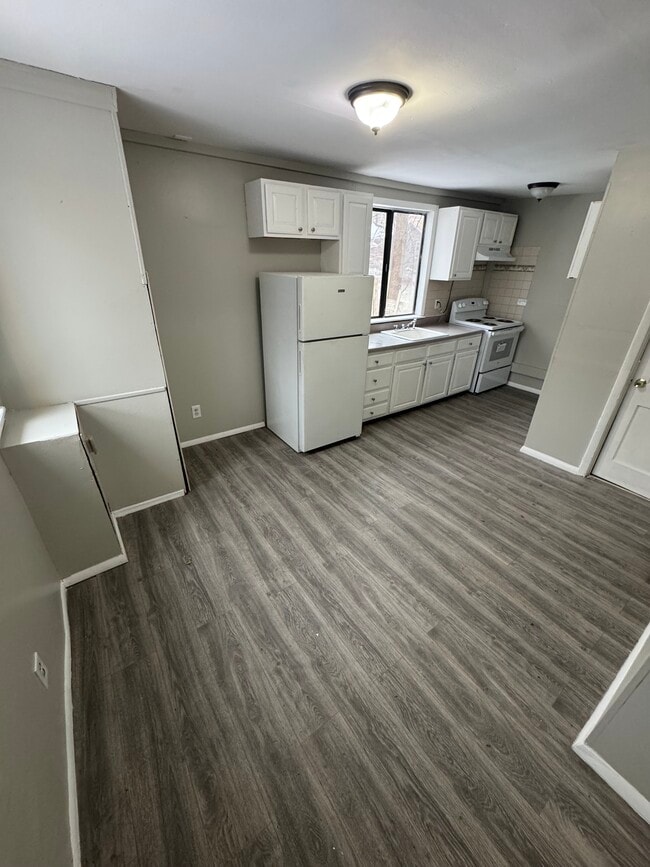 Photo - 19 Dillon Rd Unit 5