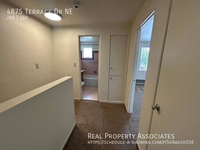 Photo - 4875 Terrace Dr NE