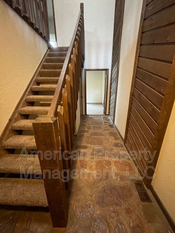 Photo - 1545 Riverside Dr Unit #1545