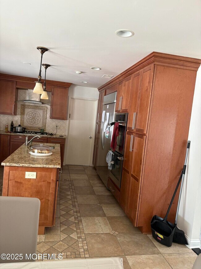 Photo - 7 Harvard Ct