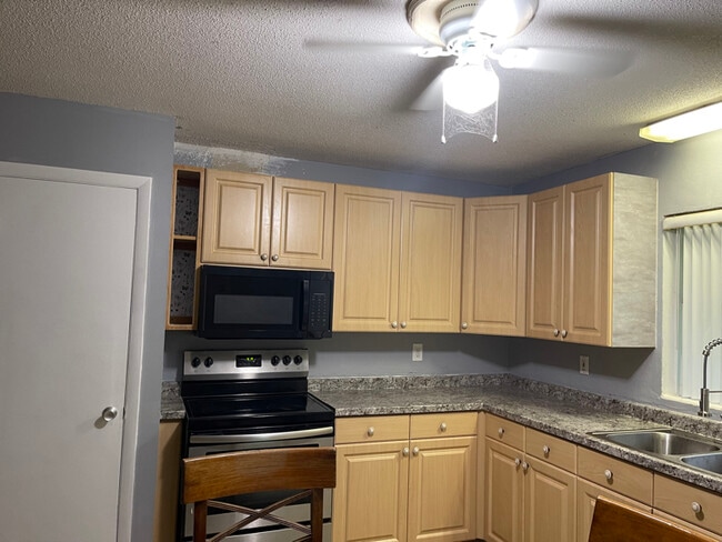 Photo - 2315 Coolidge Rd