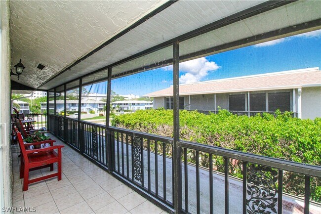 Photo - 239 Palm Dr Unit 2