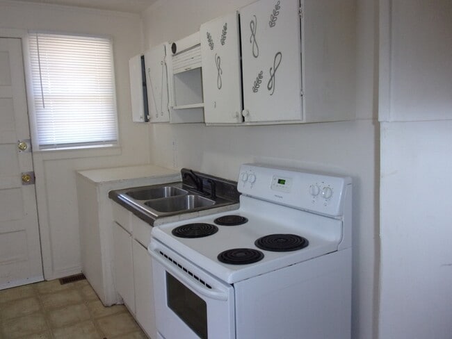 Photo - 502 Brendale Dr