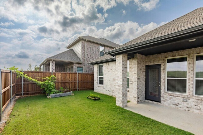 Photo - 2807 Woodland Ct