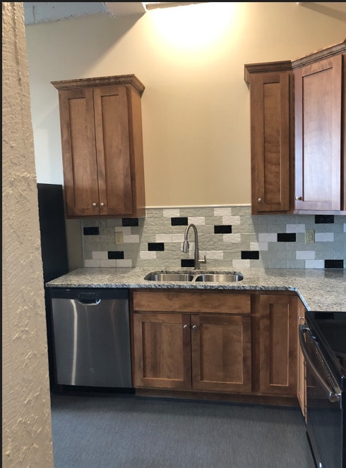 Kitchen - Kansas Avenue Lofts