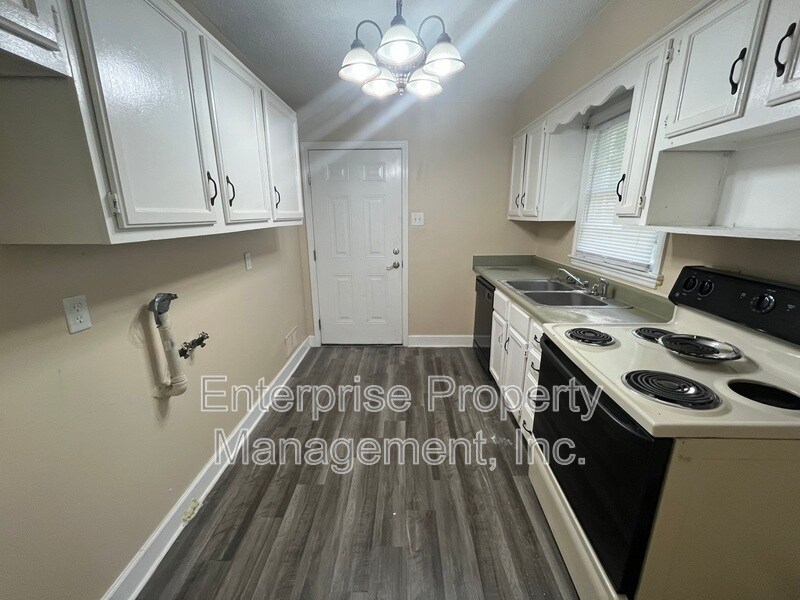 Photo - 1250 S Perkins Rd