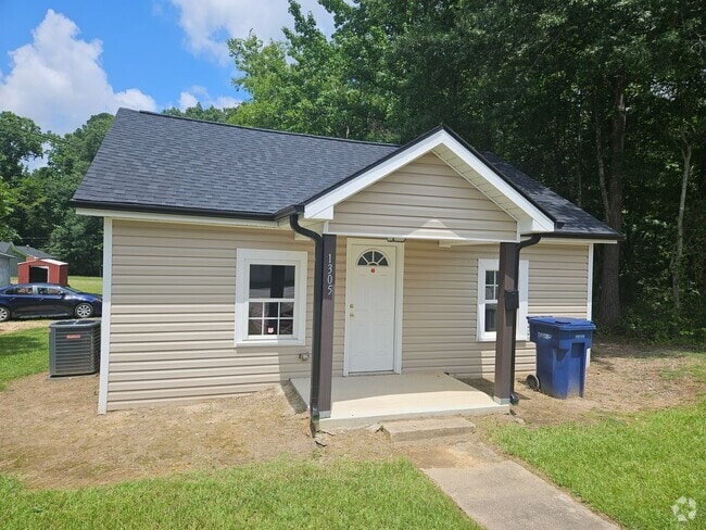 Building Photo - NEW LISTING!!!!! Rental