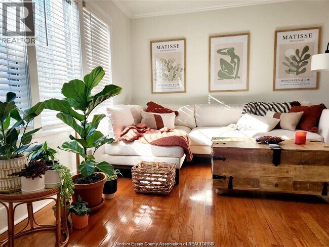 Photo - 1210 Argyle Rd