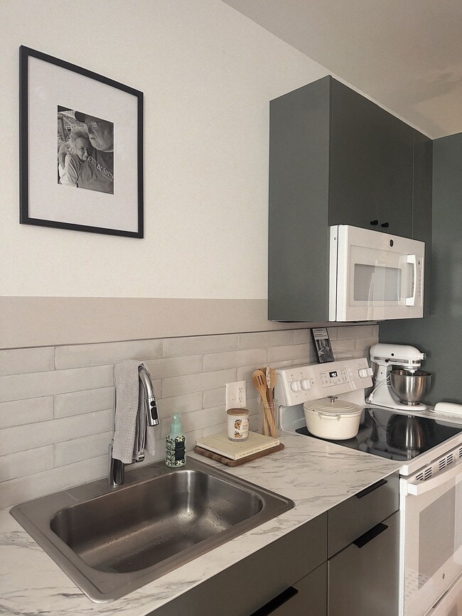 Photo - City Hall Unidad 210