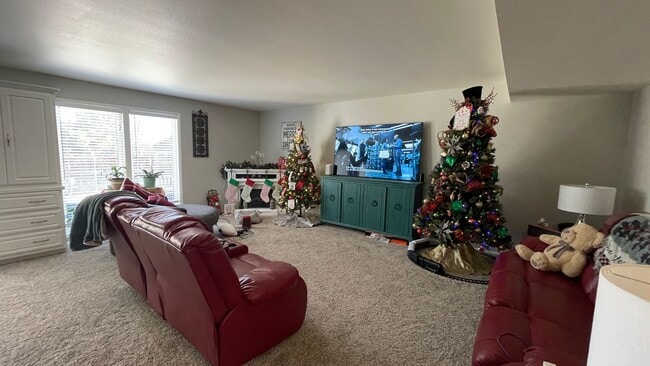 Photo - Broadmoor Circle 2125-2127 Unit Broadmoor 2127