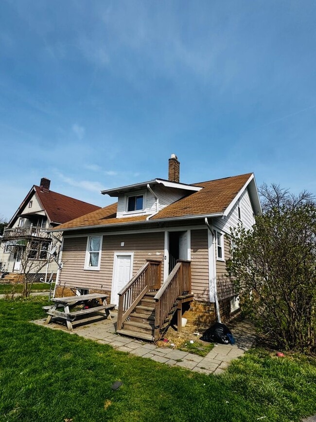 Photo - 5103 Gifford Ave Unidad UP