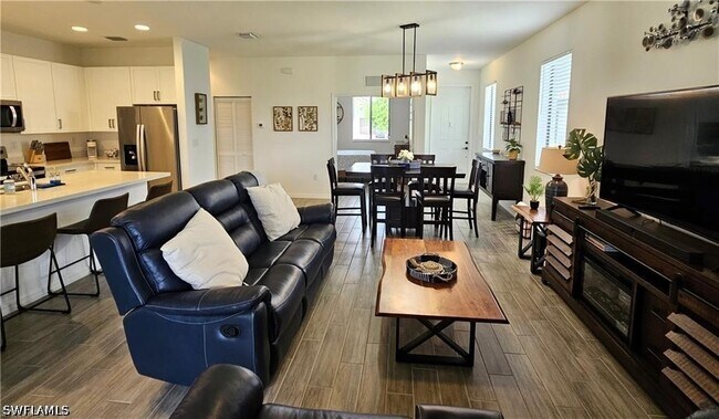 Photo - 5032 Arancia Ln