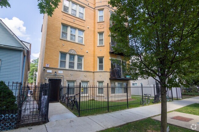 Building Photo - 3510 W Cortland St Rental