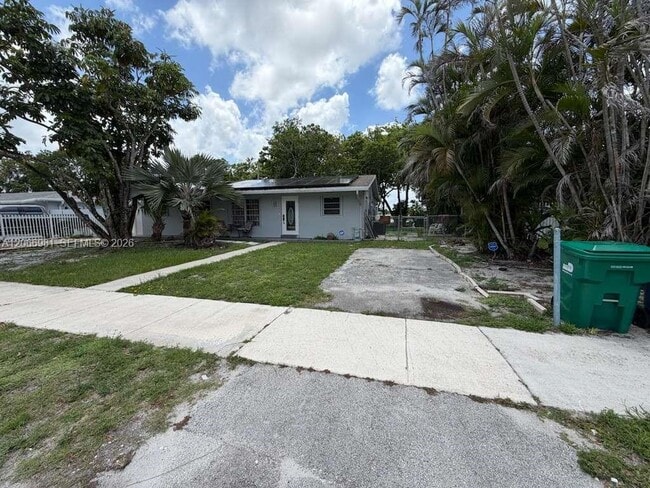 Building Photo - 20302 NW 39th Ct