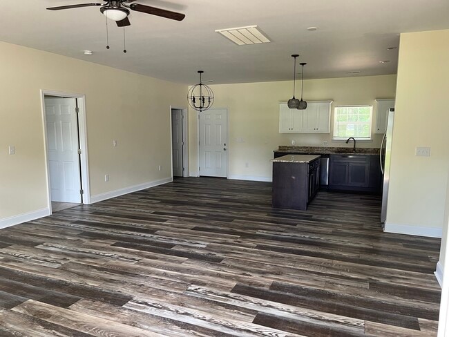 Photo - 5712 Grubb Rd