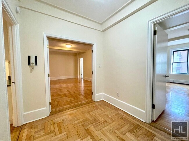 WEST 79 STREET (UWS) - WEST 79 STREET (UWS) Apartment Unit 3A