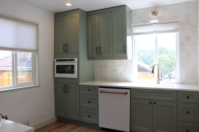 Photo - Sunnyside Bungalow with 2 br/2 ba!