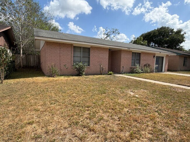 1404 Fairview Dr