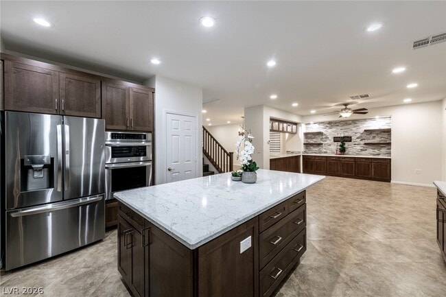 Photo - 3088 Archdale St