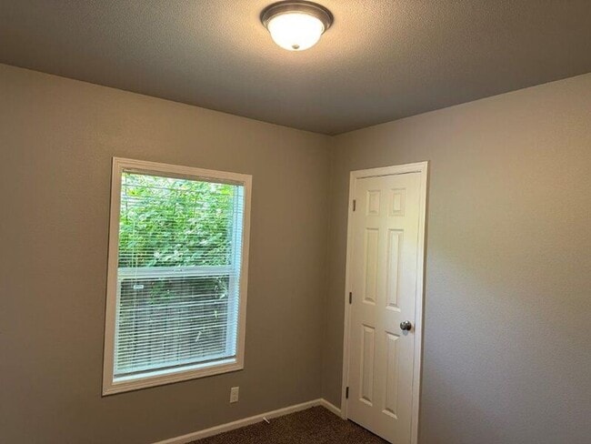 Photo - 350 Wilkie St