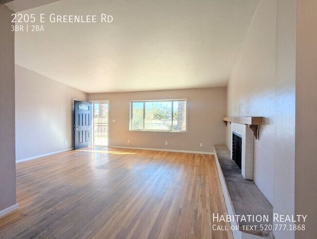 Photo - 2205 E Greenlee Rd