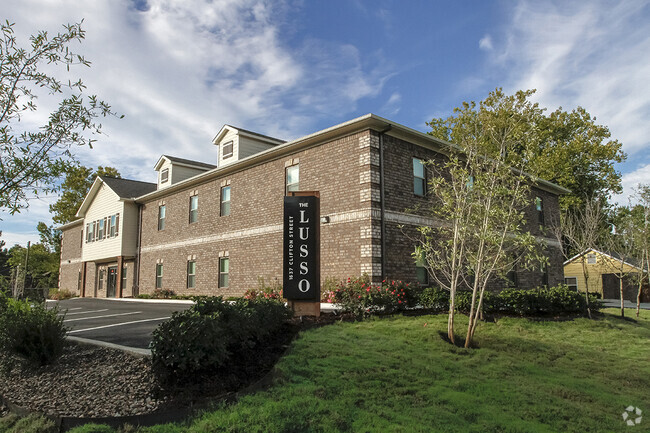 Building Photo - The Lusso Rental