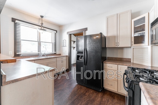 Photo - 2439 N Pennsylvania St